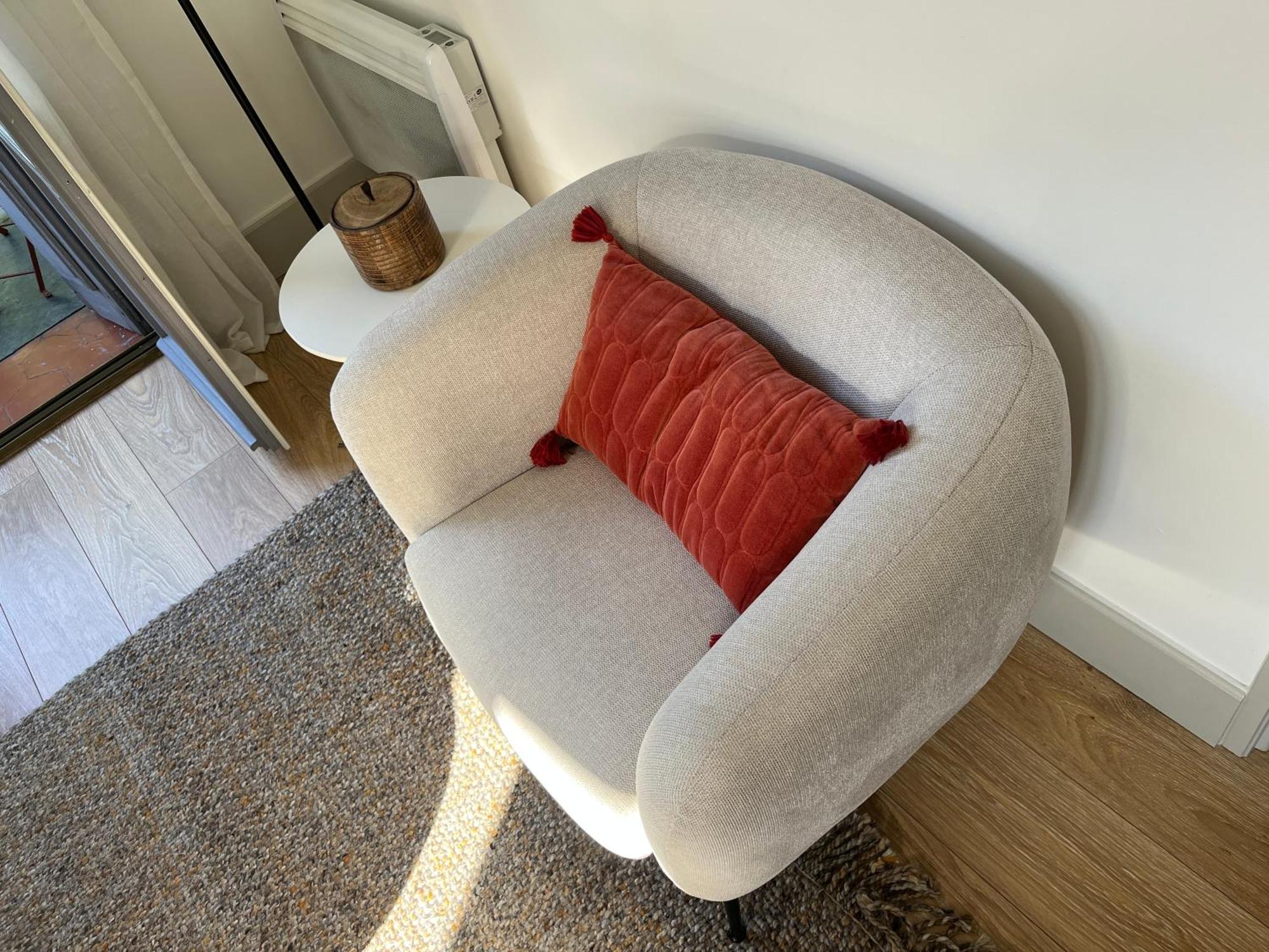 Nimes , Appartement Renove Dans Immeuble Classe. エクステリア 写真